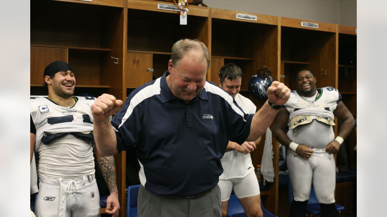 Seahawks Coach Mike Holmgren Honored - The Evangelical Covenant Church