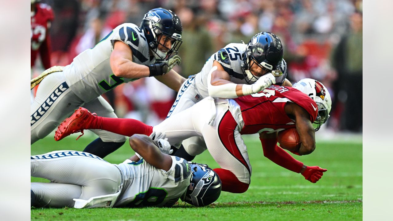 Seahawks vs. Cardinals: Seattle completes sweep of Arizona with 31-21 road  win - Field Gulls