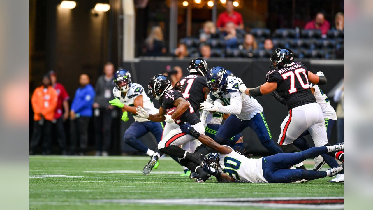 Seahawks stop Falcons with strong first half, 27-20 - The Columbian