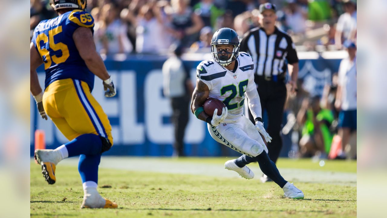 Seahawks hold off Los Angeles Rams for 16-10 win