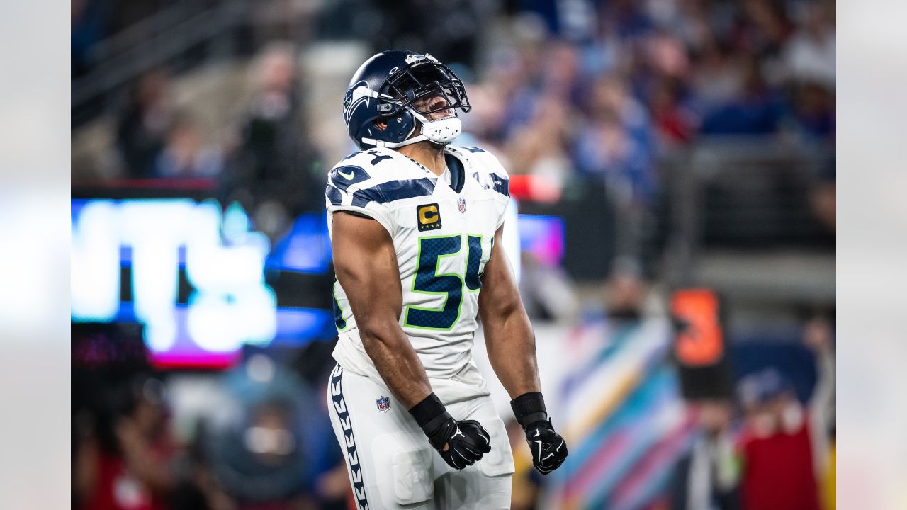 Renton School District thanks Tyler Lockett, Bobby Wagner for