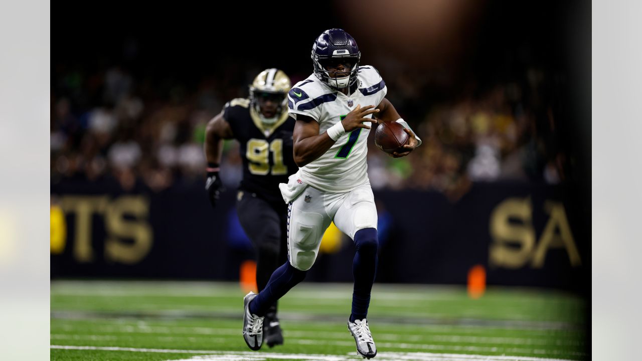 Geno Smith and the Seahawks Fall Short in Wild Card Round - Sports  Illustrated West Virginia Mountaineers News, Analysis and More