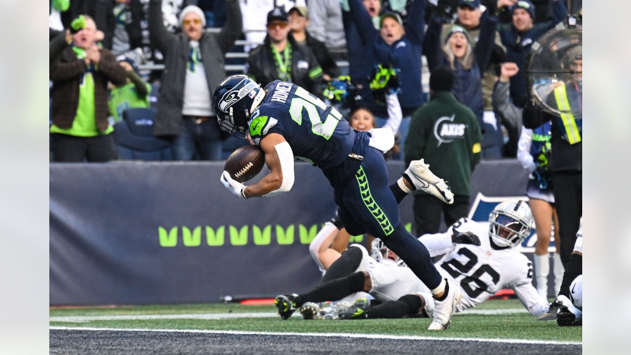 Put It On Me': Seattle Seahawks QB Geno Smith Takes Blame For Overtime Loss  To Raiders - Sports Illustrated Seattle Seahawks News, Analysis and More