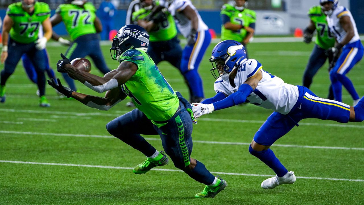 SEAHAWKS: Wilson, Metcalf's offseason work laid foundation for comeback  against Vikings