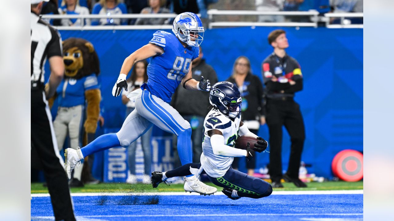 Seahawks' offense outduels Lions, Rashaad Penny rushes for over 150 yards