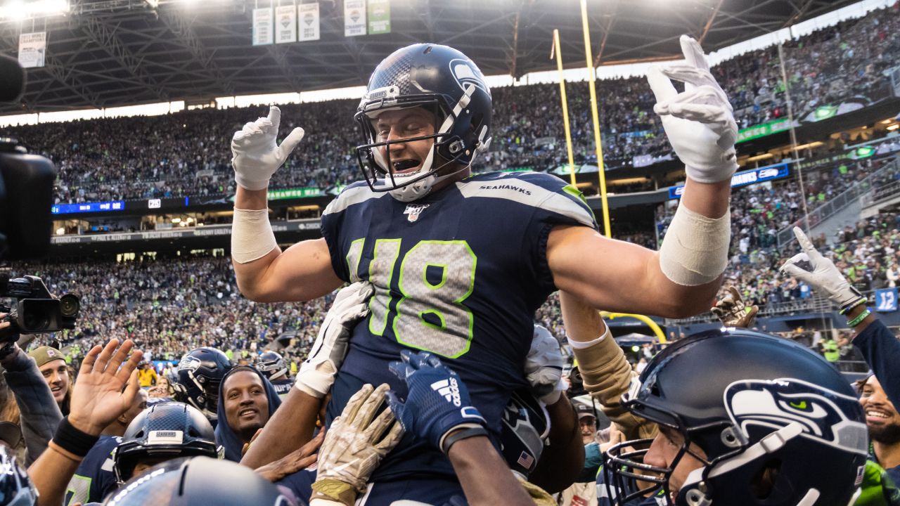 Bend's Jacob Hollister reflects on breakout season with Seattle Seahawks, Sports