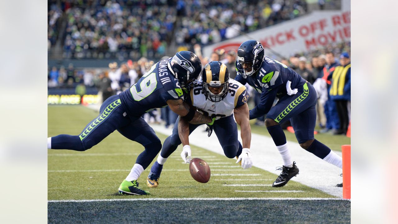 Los Angeles Rams quarterback Matthew Stafford warms up before an NFL football  game against the Seattle Seahawks on Sunday, Sept. 10, 2023, in Seattle.  (AP Photo/Stephen Brashear Stock Photo - Alamy