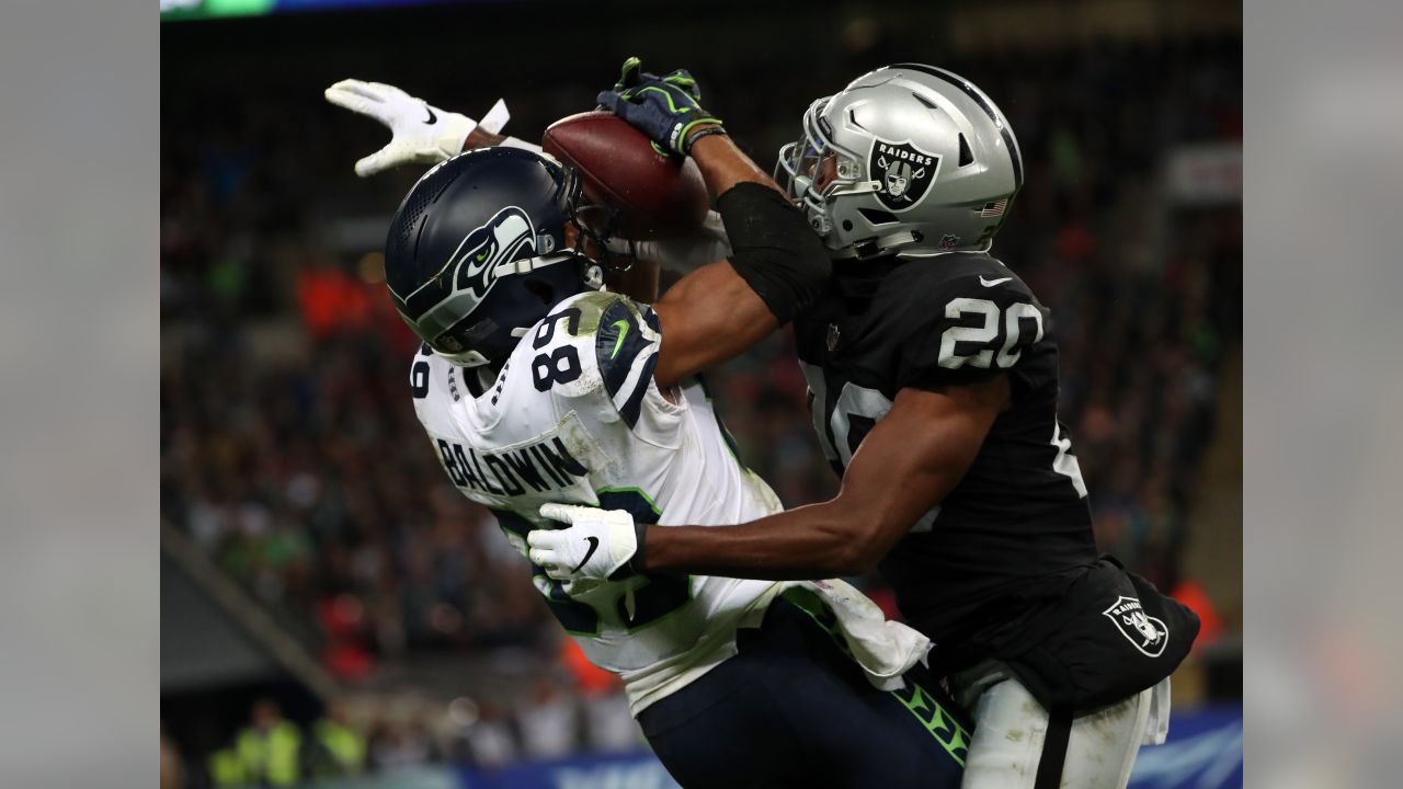 5 Truths: Seattle Seahawks v Oakland Raiders generates huge buzz