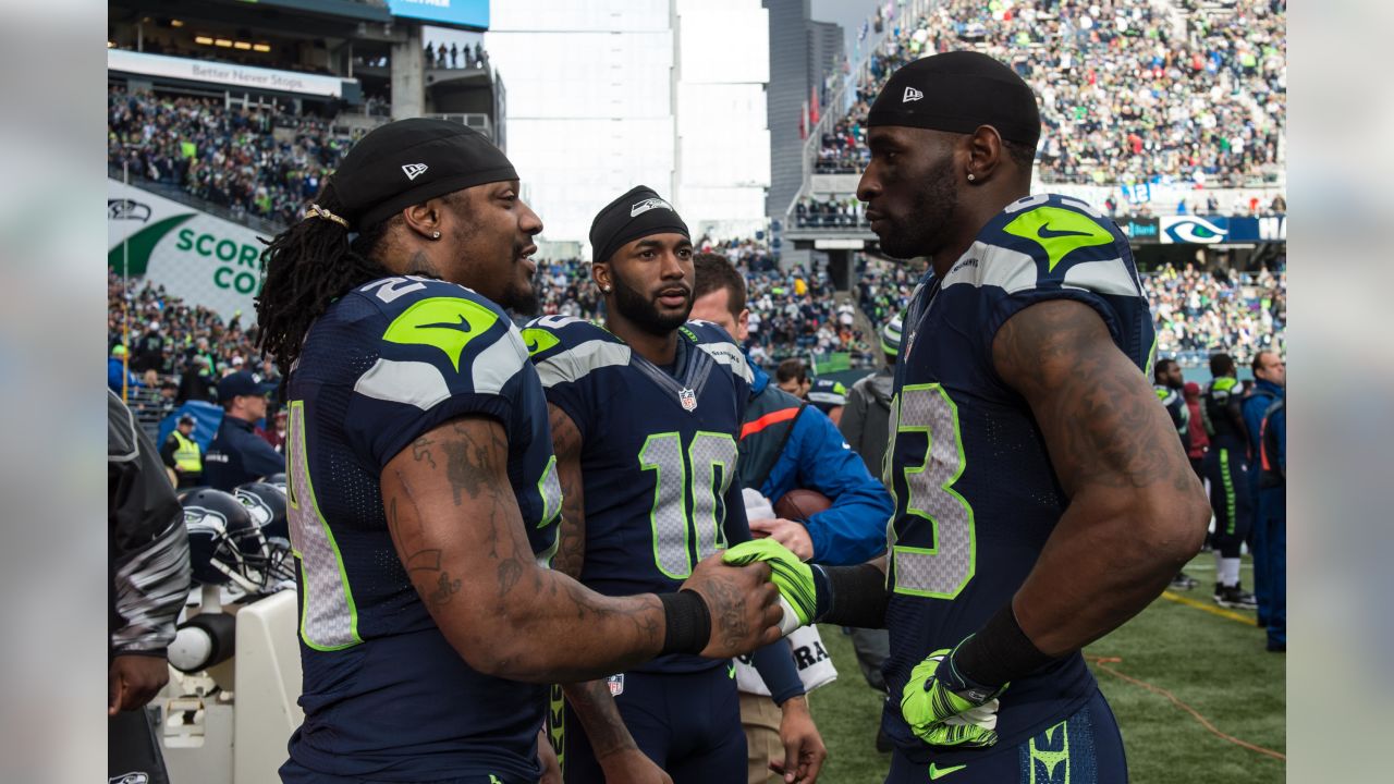 Seahawks RB Marshawn Lynch has custom jersey made of Skittles 