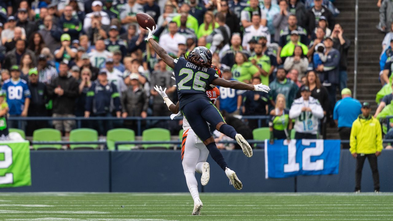 The Checkdown on X: DK Metcalf rolled up to his first game as a Seahawk  rocking the legendary Steve Largent jersey 