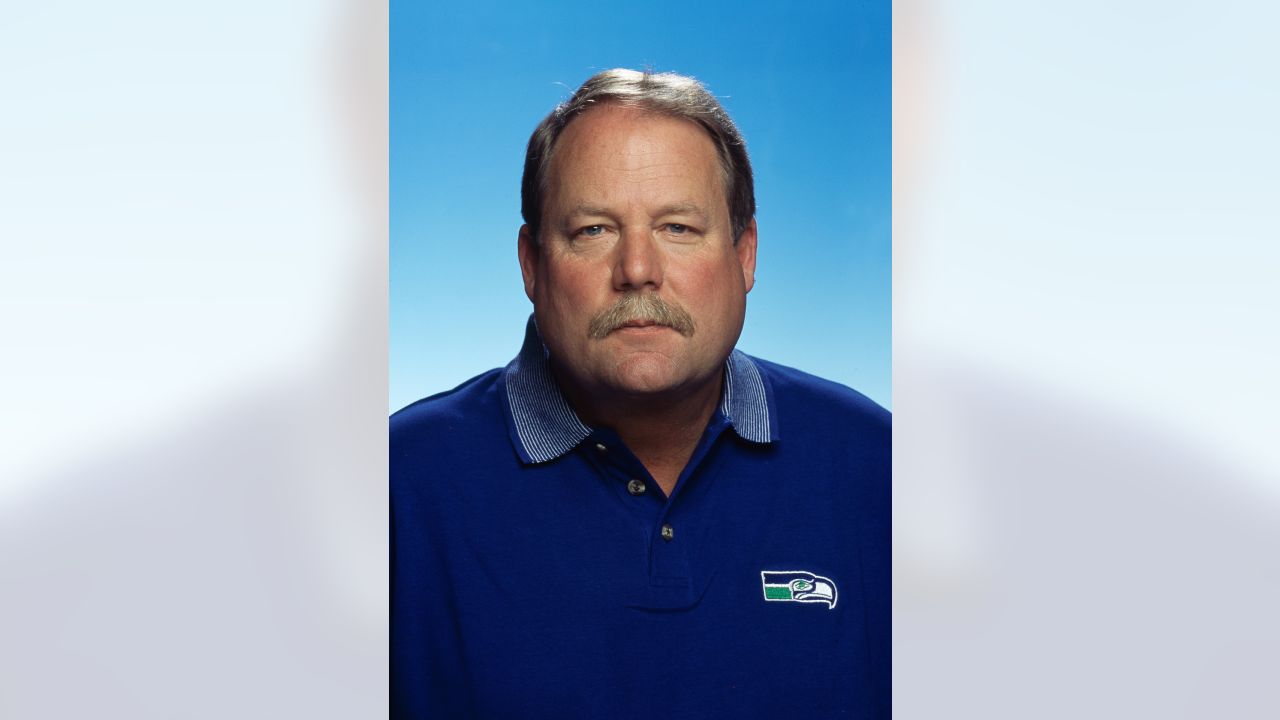 Ex-Packers, Seahawks coach Mike Holmgren says he declined two NFL