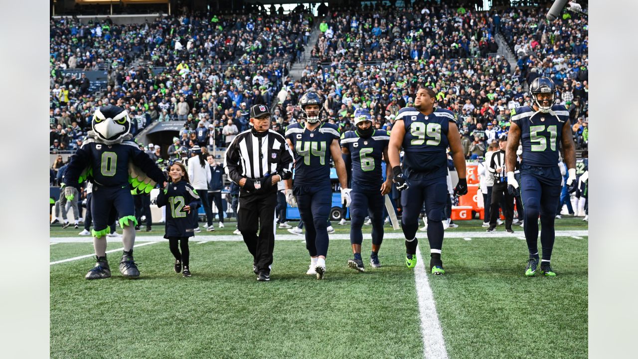 Seattle Seahawks defensive tackle Al Woods (99) looks on before an NFL  football game against the Los Angeles Rams, Sunday, Dec. 4, 2022, in  Inglewood, Calif. (AP Photo/Kyusung Gong Stock Photo - Alamy