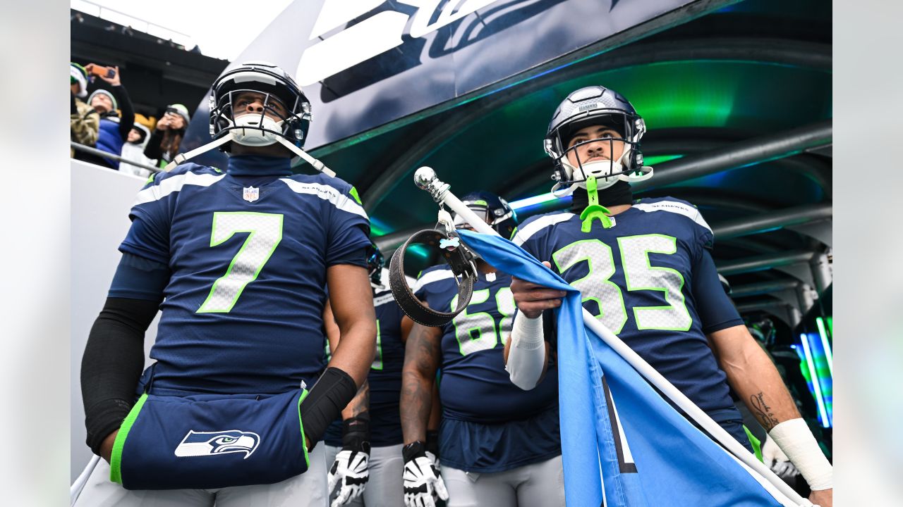 Monday Round-Up: Seahawks Passing Offense Named Most Overperforming Unit of  2022 NFL Season