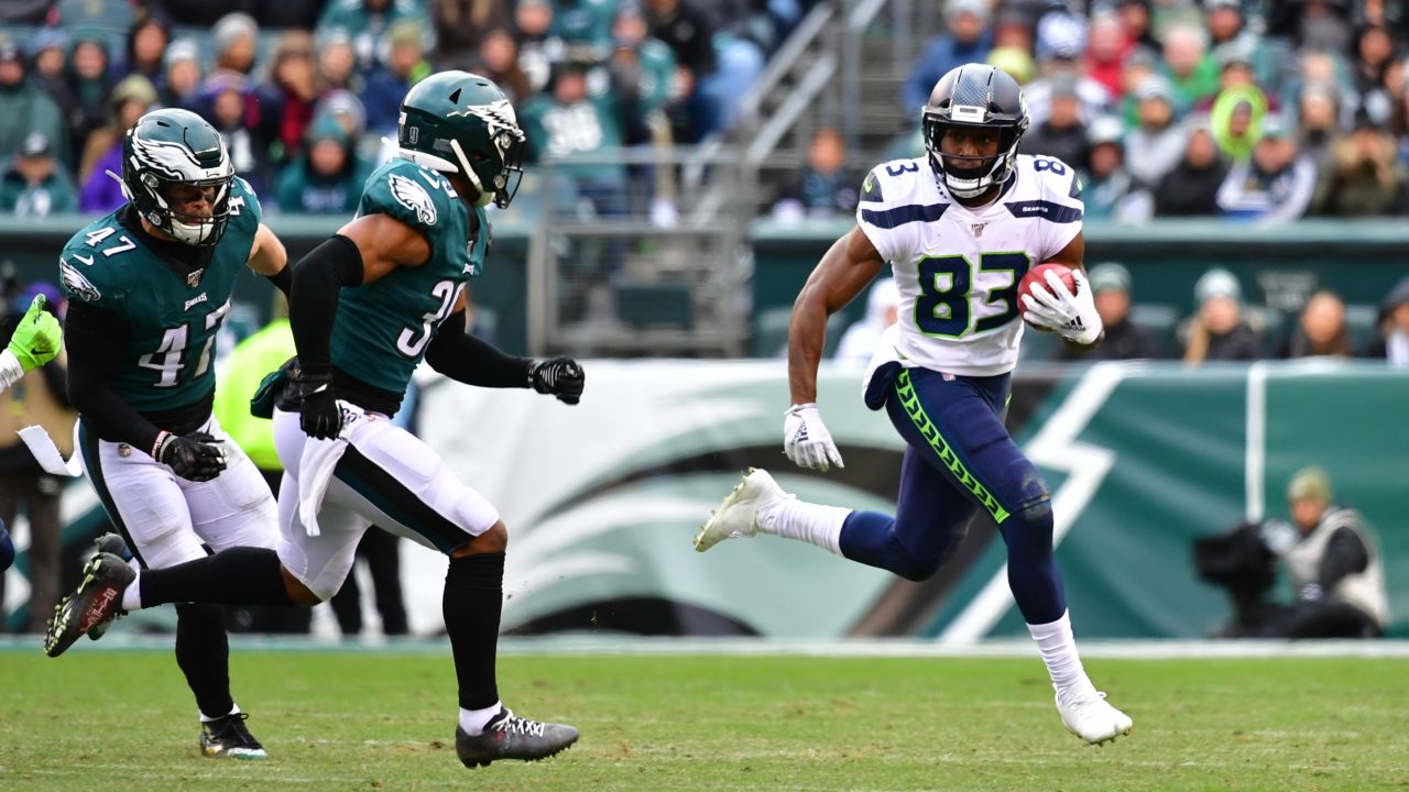 Seahawks Beat Eagles 26-15 at Great Expense Due to Injuries