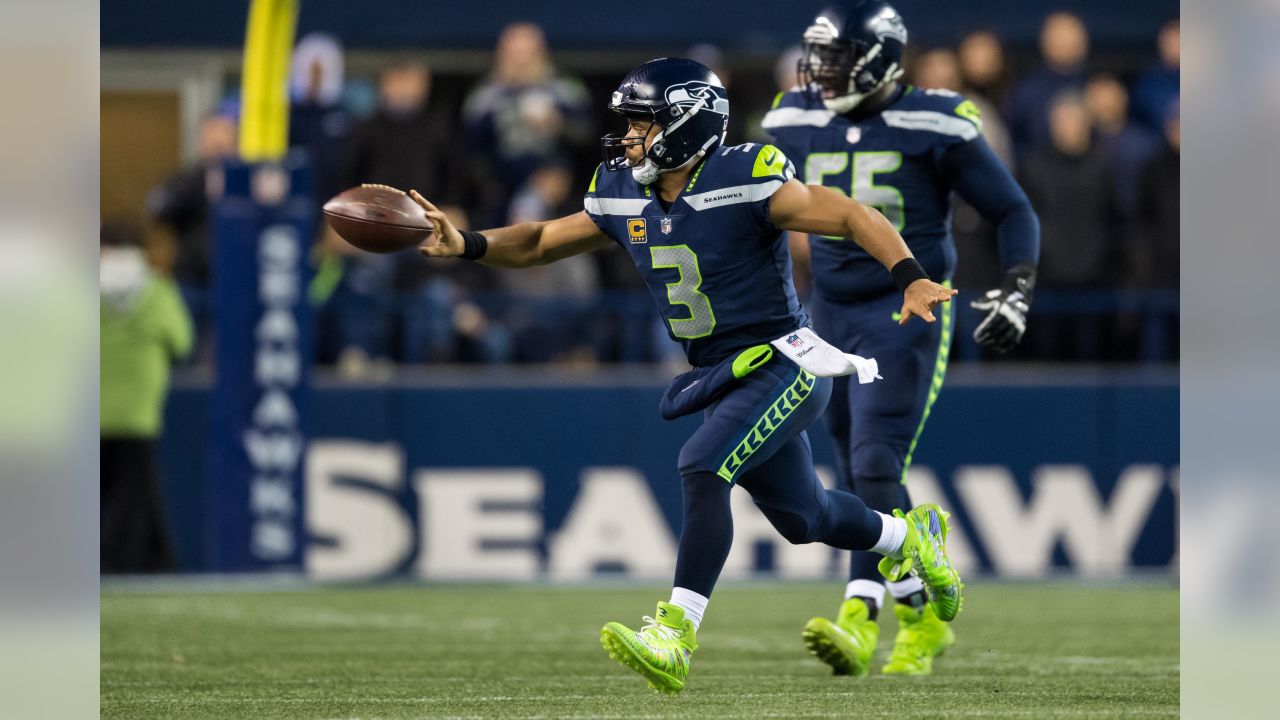 Believe it: Russell Wilson leads Seahawks to last-minute 41-38 win over  Texans