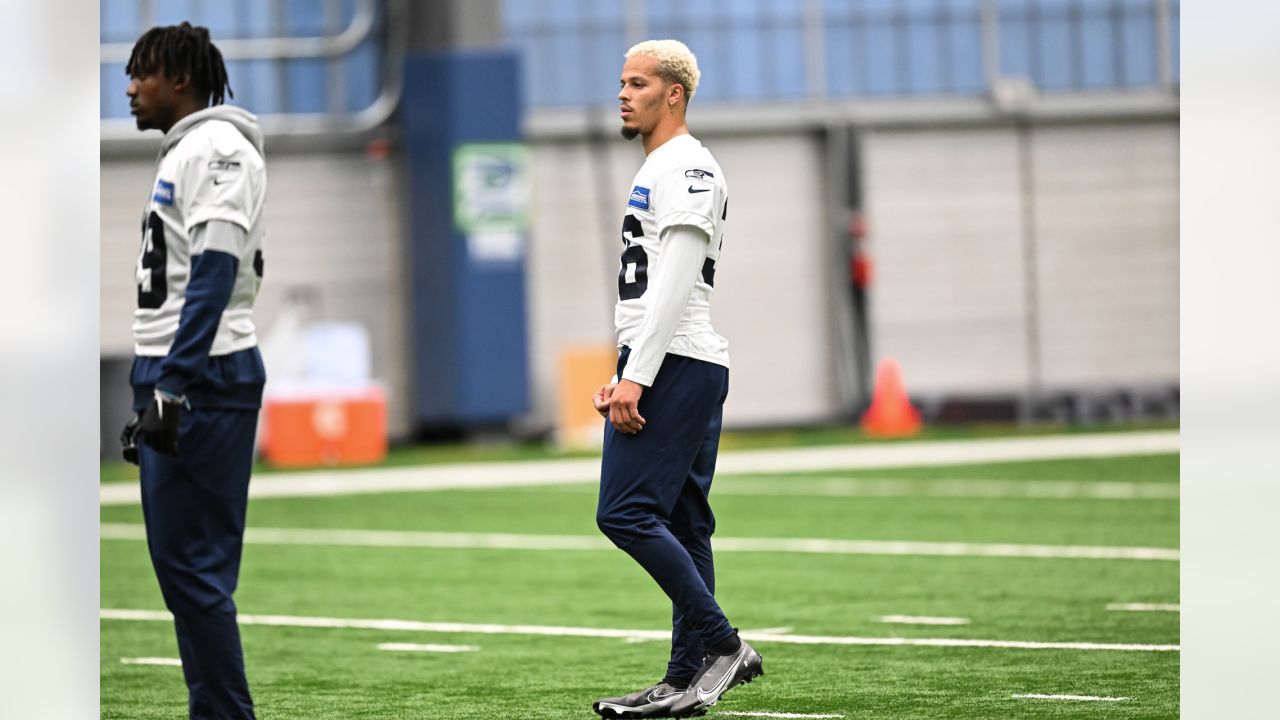 Seahawks get first look at rookies at minicamp, WSU's Abe Lucas to wear No.  72