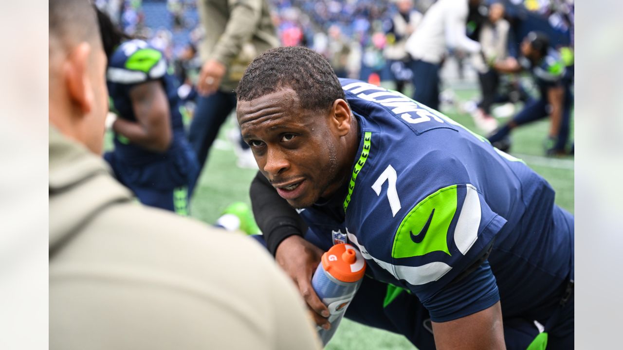 Seahawks QB Geno Smith wins AP Comeback Player of the Year