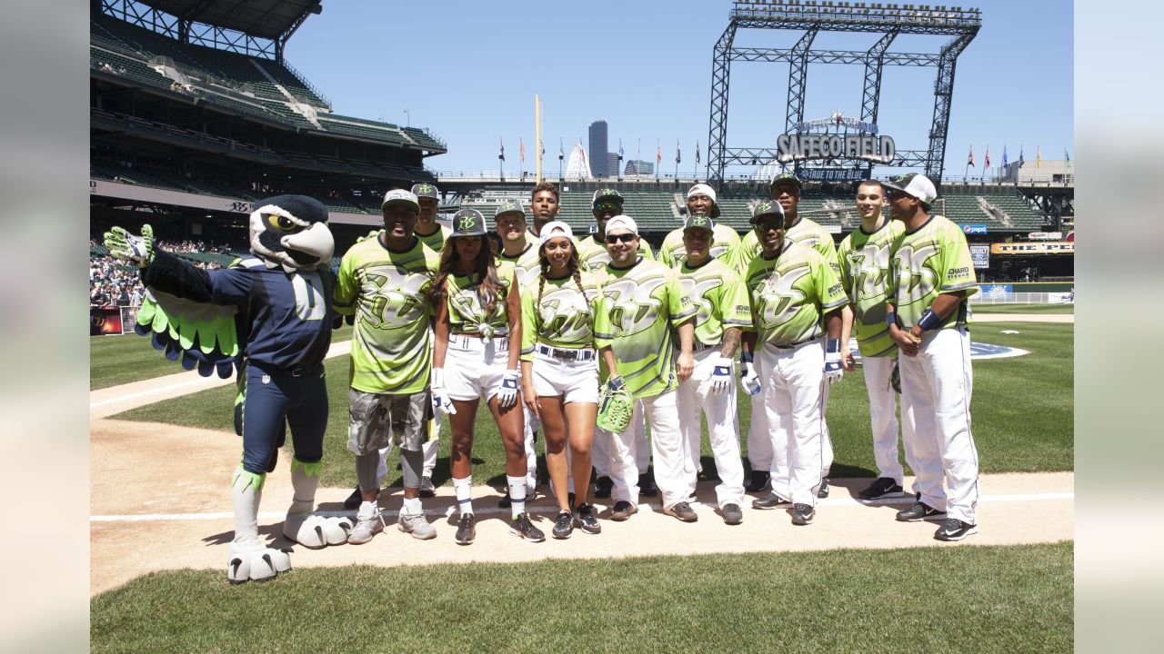 Seahawks players, Seattle sports stars highlight celebrity softball game -  Field Gulls