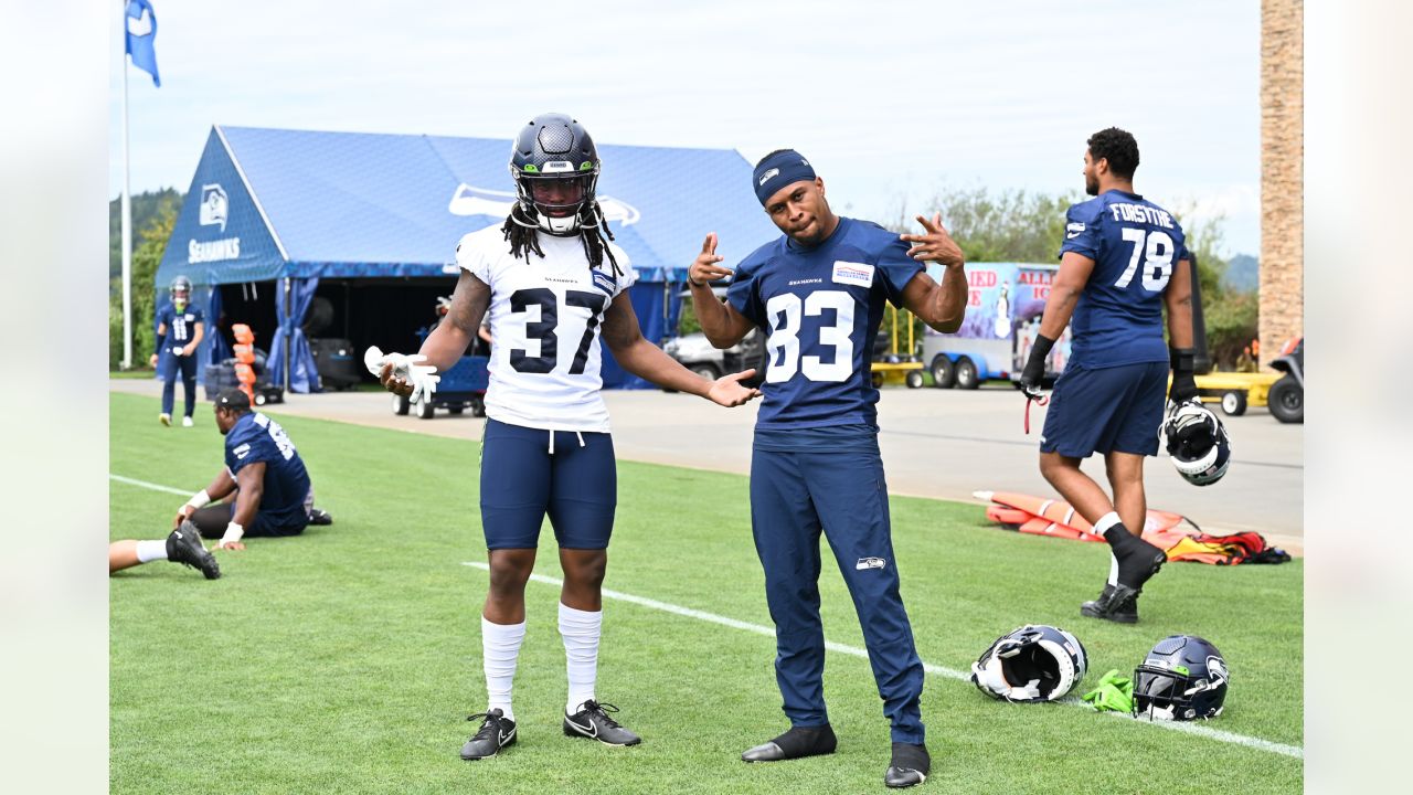 Welcome Back, 12s & Other Observations From Day 1 Of 2021 Seahawks Training  Camp