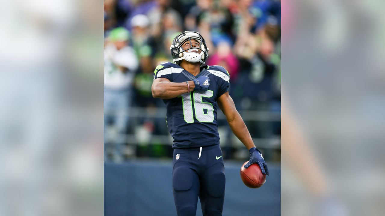 Seahawks] Happy birthday to Tyler Lockett AND Steve Largent! Two franchise  legend WRs. : r/Seahawks