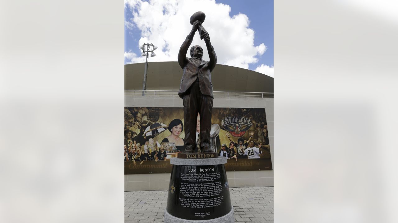 Saints unveil Tom Benson statue outside Superdome