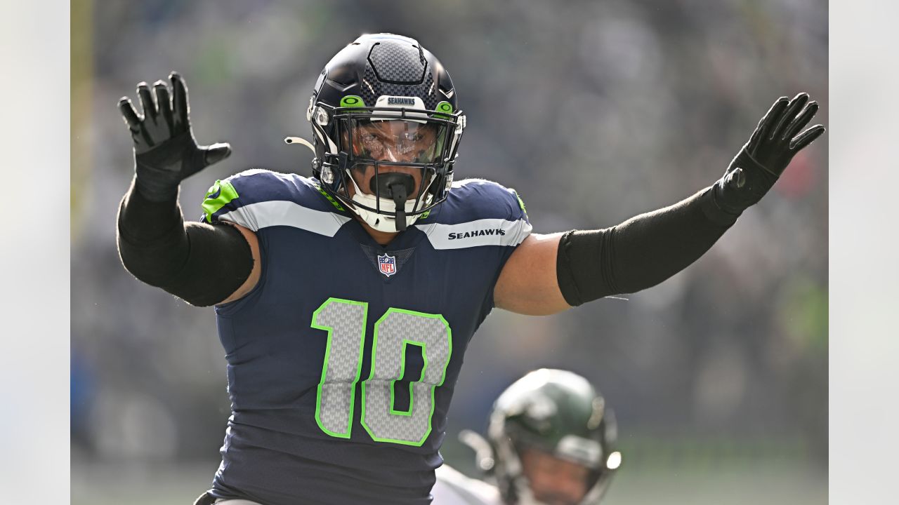 Nwosu signs three-year extension with Seahawks, Sports