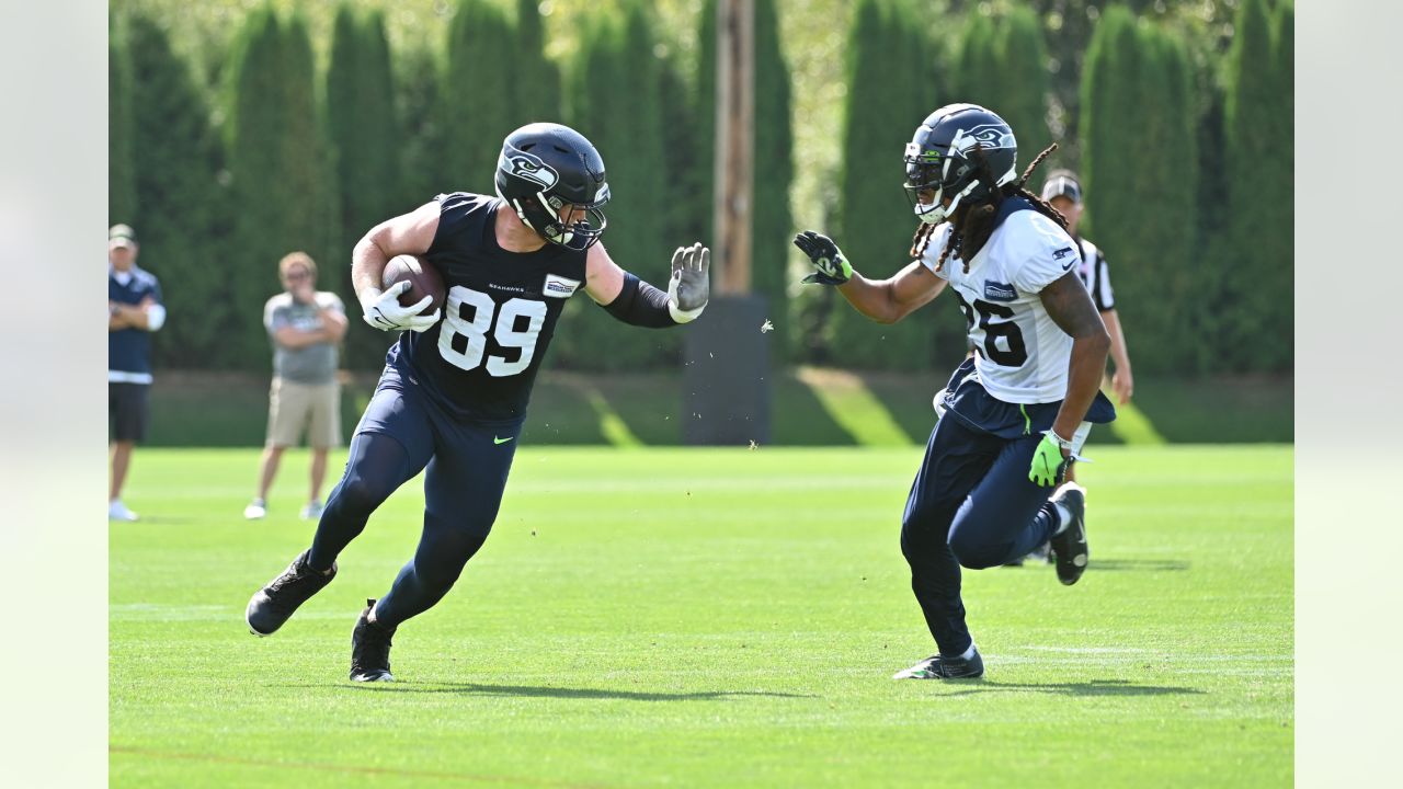 A full plate for Seahawks' new fullback: Nick Bellore is the rare three-way  contributor in the NFL