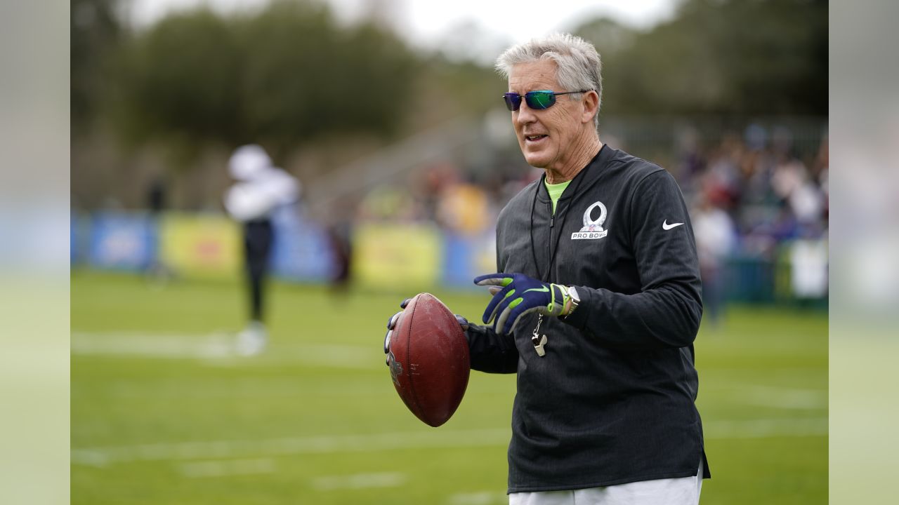 Pete Carroll Praises Cody Barton Following Playoff Loss To Packers