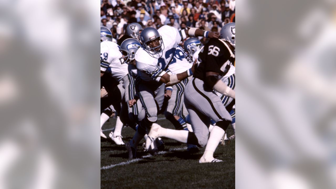 Seattle Seahawks cornerback Dave Brown (22) runs in pursuit during an NFL game against the Oakland Raiders in Oakland, on November 6, 1977. The Raiders defeated the Seattle 44-7. (AP Photo/NFL Photos)