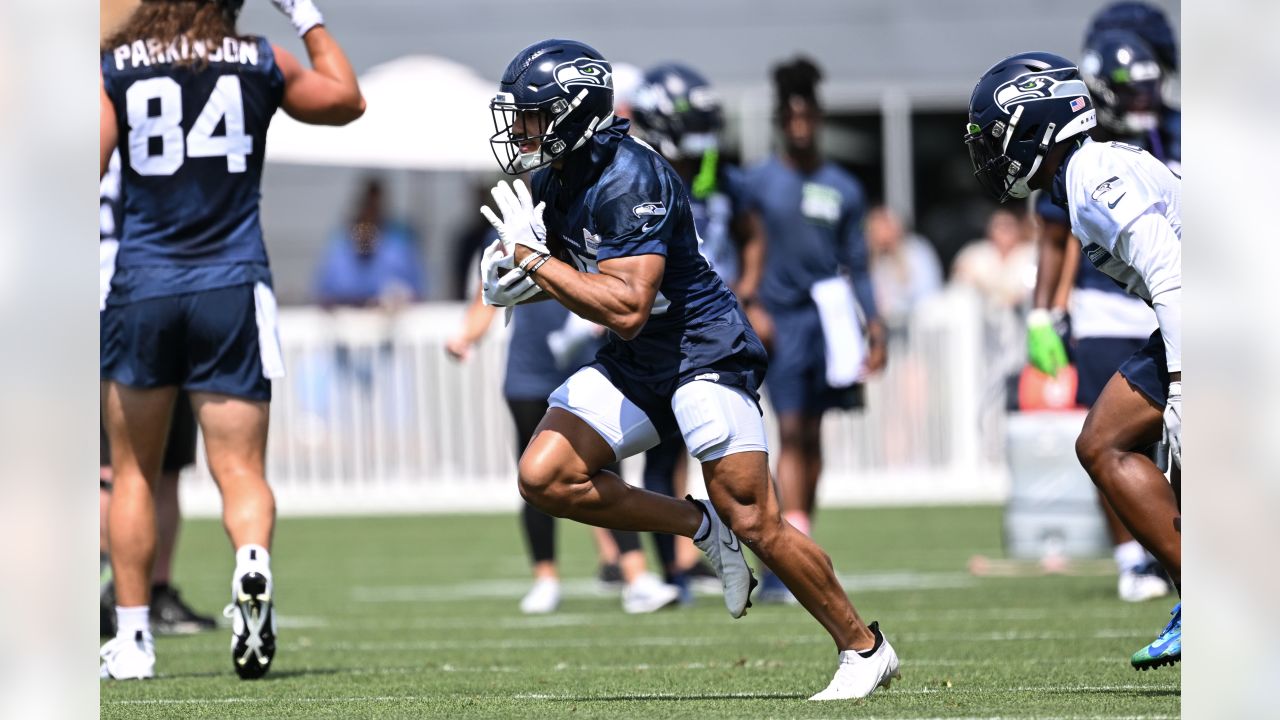 5 Observations From Practice No. 5 of 2022 Seahawks Training Camp - BVM  Sports