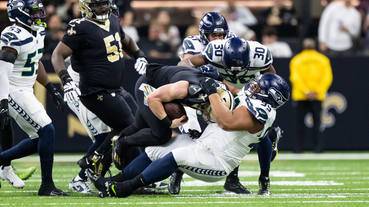 Seahawks release Al Woods, continue to reshape defensive line