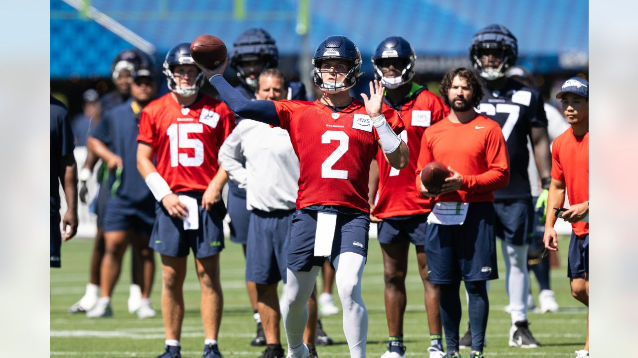 Seattle Seahawks linebacker Boye Mafe (53) walks with linebacker Derick  Hall (58) during the NFL football team's training camp, Thursday, July 27,  2023, in Renton, Wash. (AP Photo/Lindsey Wasson Stock Photo - Alamy