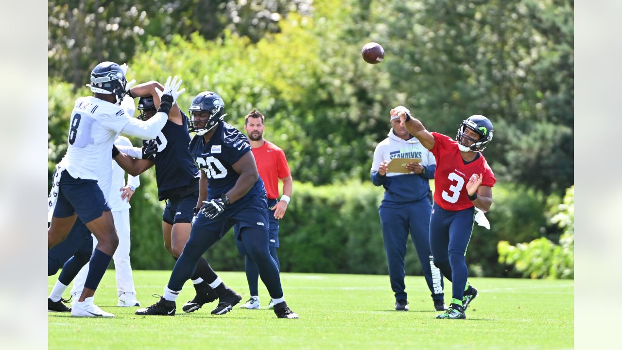 Seahawks preseason opener: 10 observations from their loss to the Raiders -  The Athletic