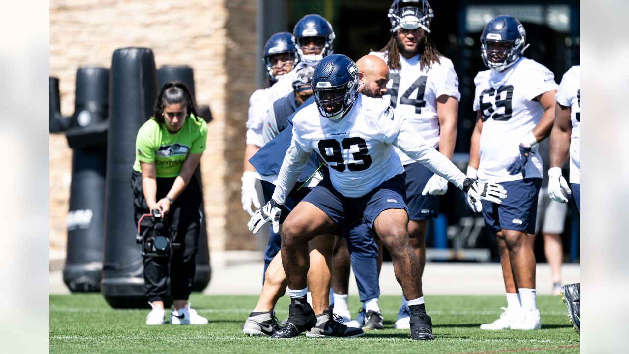 Observations from Day 3 of Seahawks rookie minicamp: QBs had 'a