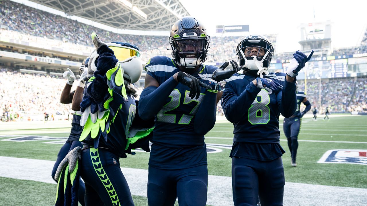 Monday Round-Up: Seahawks 'Super Bowl Window Starts Now'