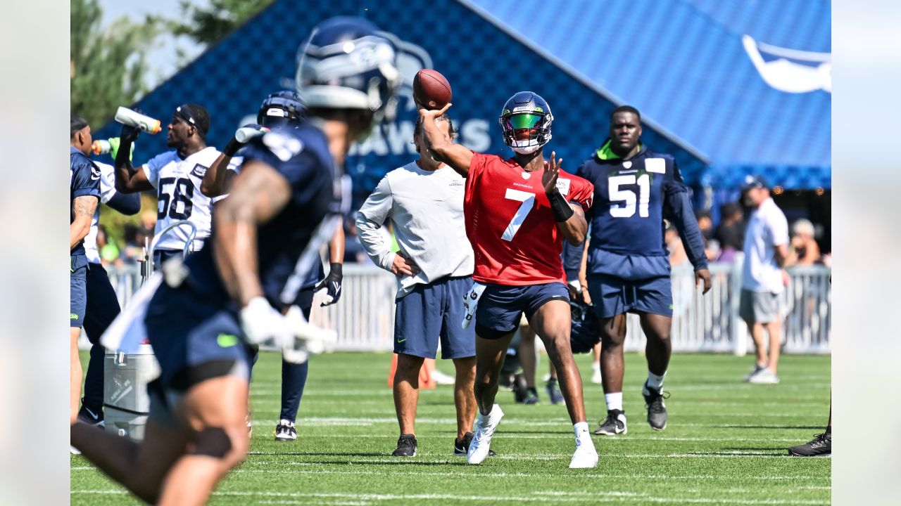 NFL star Geno Smith could kick-start quarterback frenzy after Seattle  Seahawks comments - Mirror Online