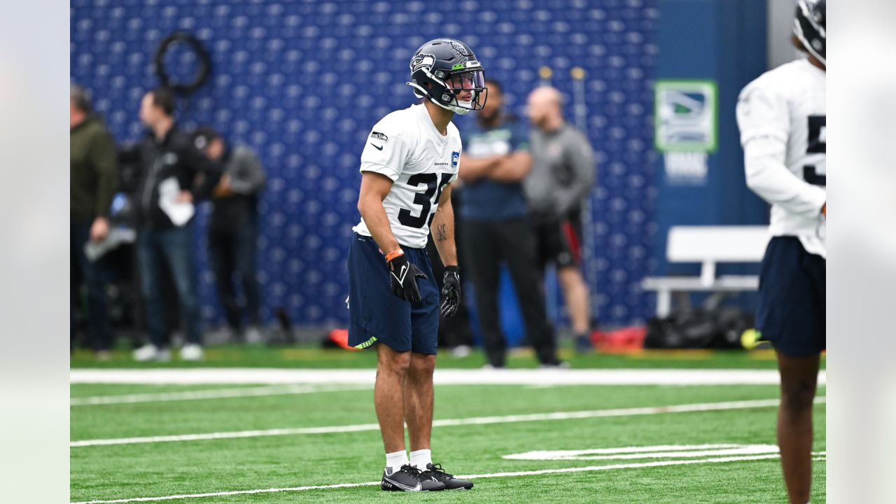 Observations from Day 3 of Seahawks rookie minicamp: QBs had 'a