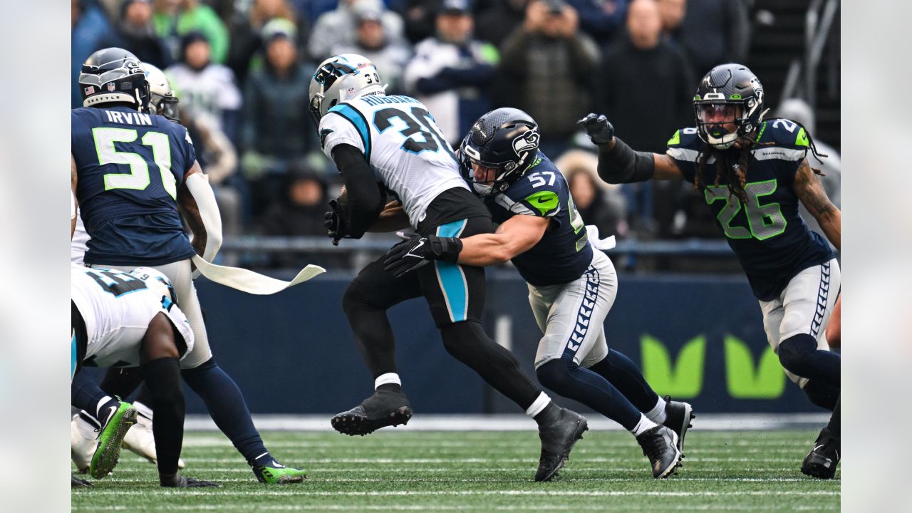 NFL Films Caught Geno Smith Giving WR a Heartwarming Pep Talk During Win  Over Panthers - Sports Illustrated