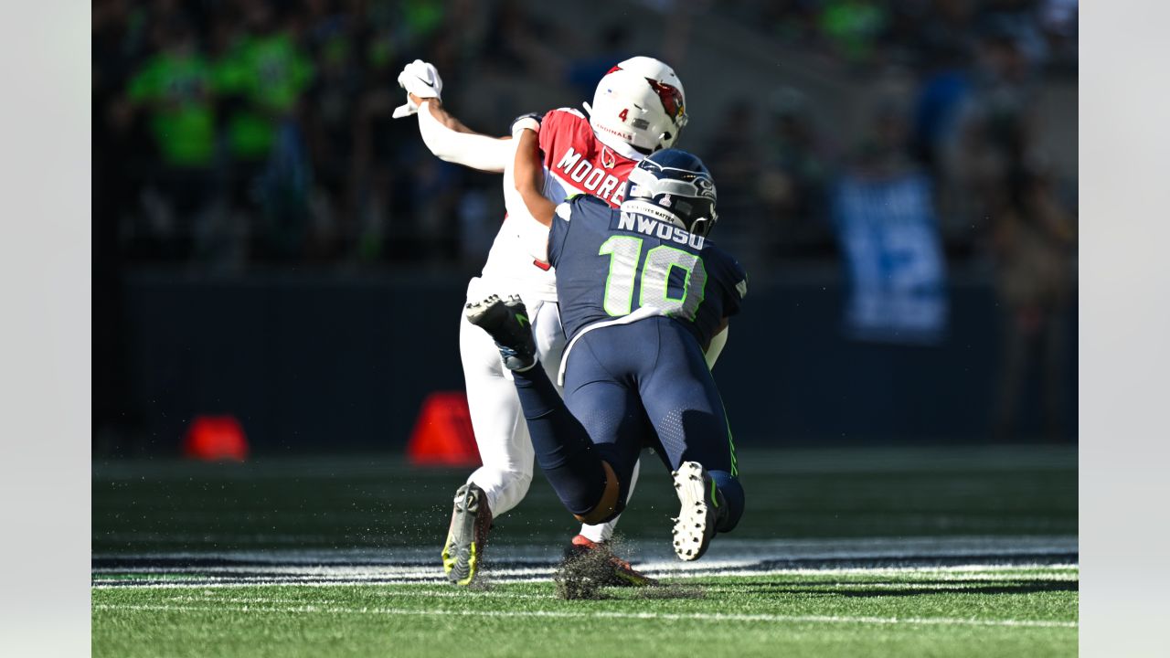 Seattle Seahawks running back Kenneth Walker III (9) warms up before an NFL  football game against the San Francisco 49ers, Sunday, Sept. 18, 2022 in  Santa Clara, Calif. (AP Photo/Lachlan Cunningham Stock