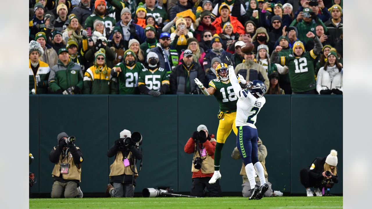 Seahawks' pass rush AWOL in loss to the Packers