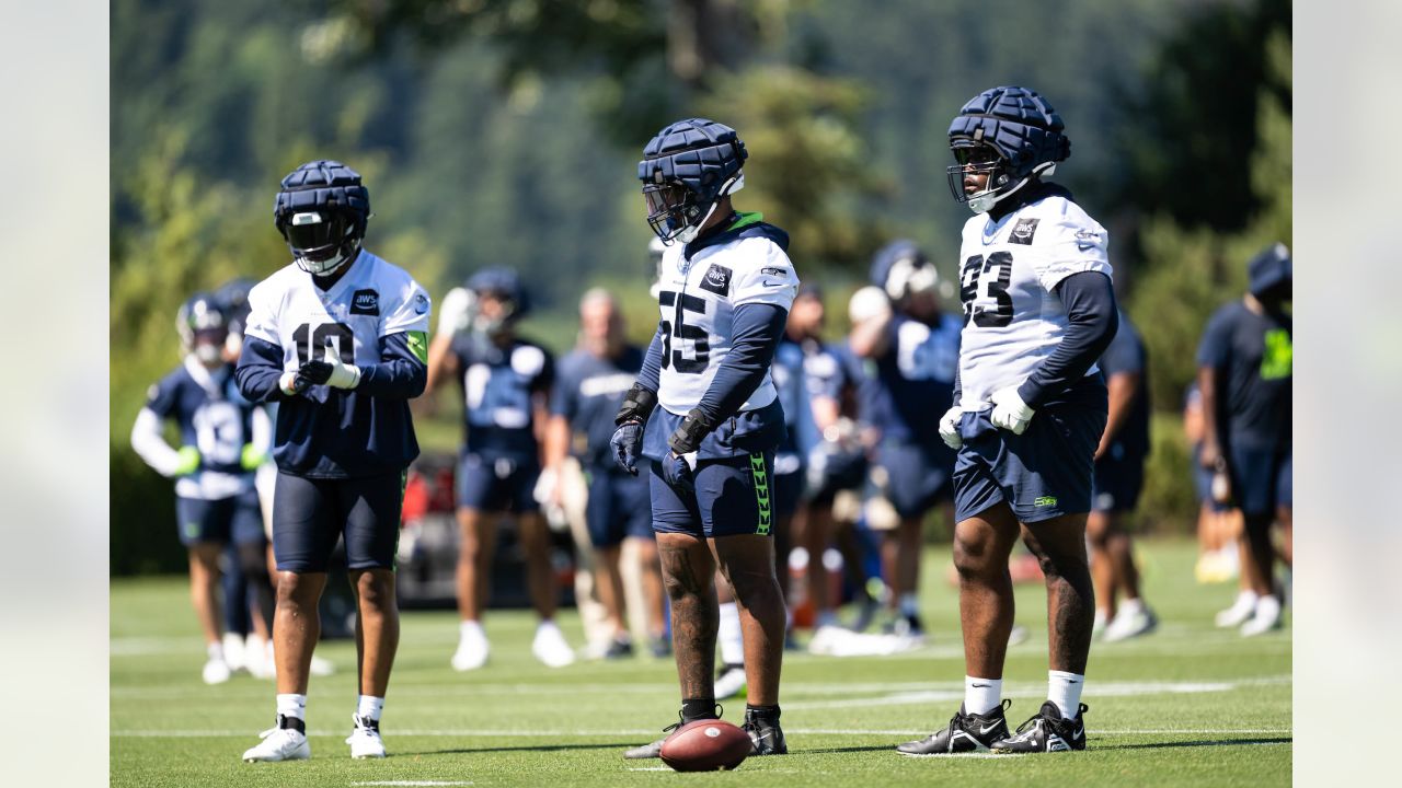 Seahawks training camp: Darrell Taylor injured, Boye Mafe up