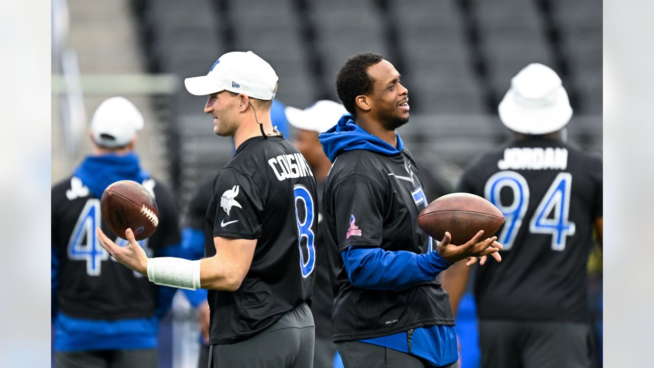 NFC quarterback Geno Smith (7) of the Seattle Seahawks runs with the ball  during the flag football event at the Pro Bowl Games, Sunday, Feb. 5, 2023,  in Las Vegas. (Doug Benc/AP