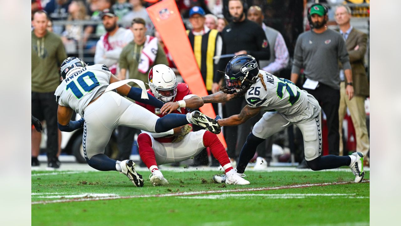 Seahawks vs. Cardinals: Seattle completes sweep of Arizona with 31-21 road  win - Field Gulls