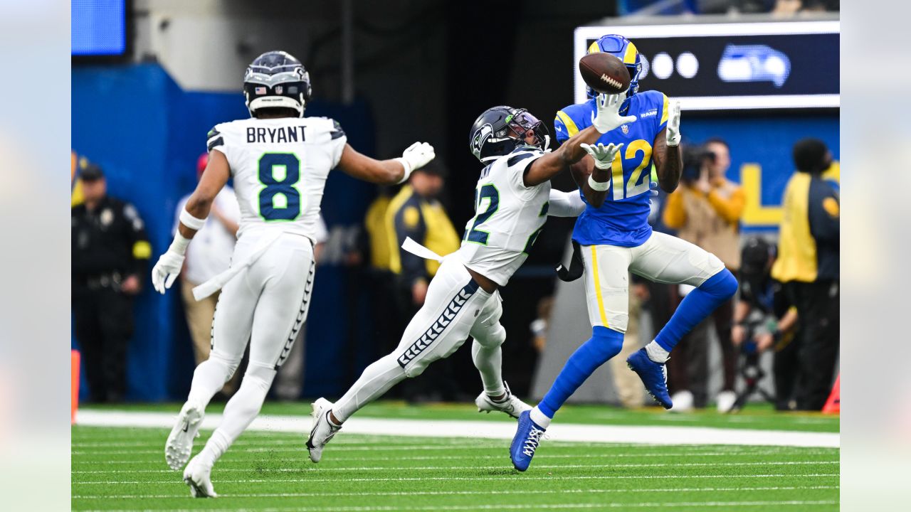 Seahawks vs. Rams: Geno Smith's late touchdown pass leads Seattle to huge  27-23 win - Field Gulls