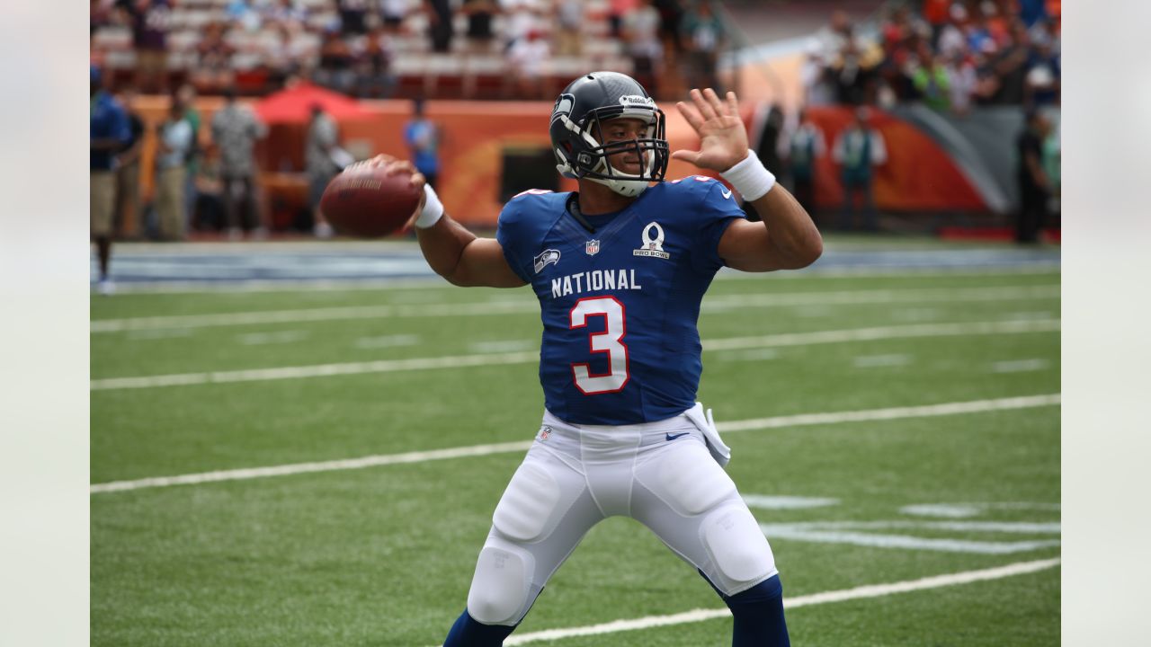 Seahawks QB Russell Wilson Earns Week 10 2012 NFL Pepsi Max Rookie