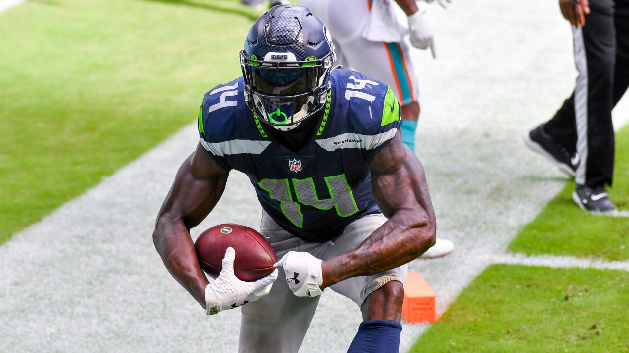 Seattle Seahawks star DK Metcalf slammed for 'cheap shot' hit on