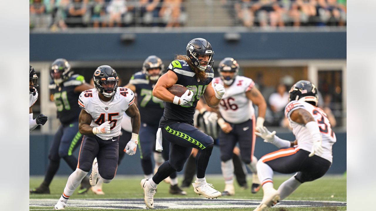 Seattle Seahawks quarterback Jacob Eason (17) passes during NFL football  practice as quarterback Drew Lock (2) looks on, Thursday, July 28, 2022, in  Renton, Wash. (AP Photo/Ted S. Warren Stock Photo - Alamy