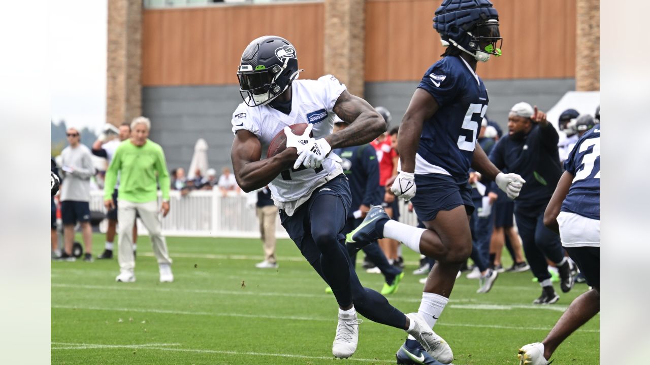 5 Observations From Practice No. 5 of 2022 Seahawks Training Camp - BVM  Sports