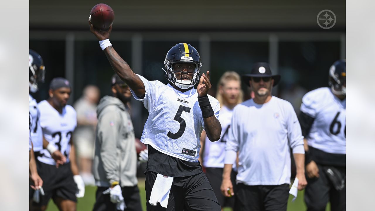 Daily Links: AI Likes Steelers Uniforms, Portis Talks to Rookies