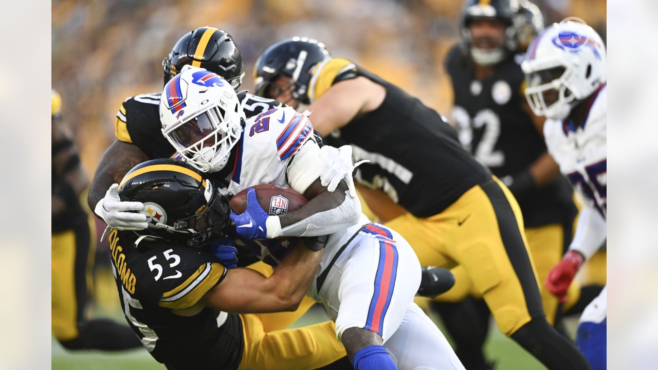 Pittsbugh, United States. 15th Dec, 2019. Buffalo Bills cornerback  Tre'Davious White (27) celebrates his interception against the Pittsburgh  Steelers in the first quarter at Heinz Field in Pittsburgh on Sunday,  December 15